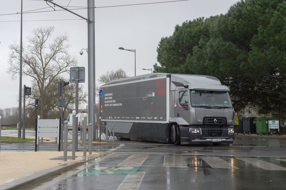 Renault Trucks Urban Lab2 TIR transNews