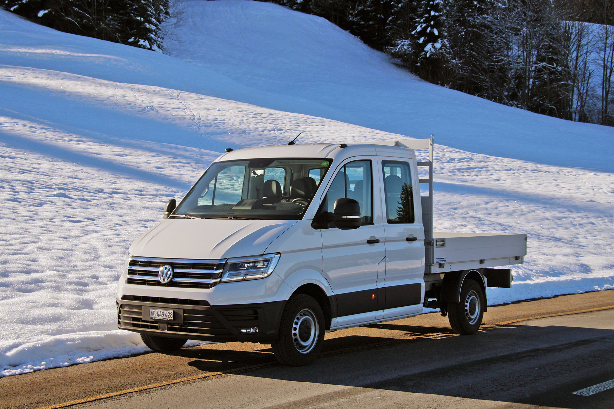 VW Crafter mit Doppelkabine TIR transNews