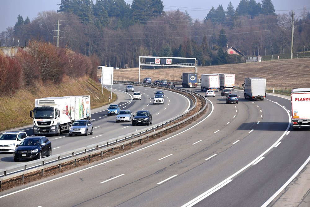 Schweizerischer Fahrlehrerverband SRV rechts vorbeifahren TIR transNews