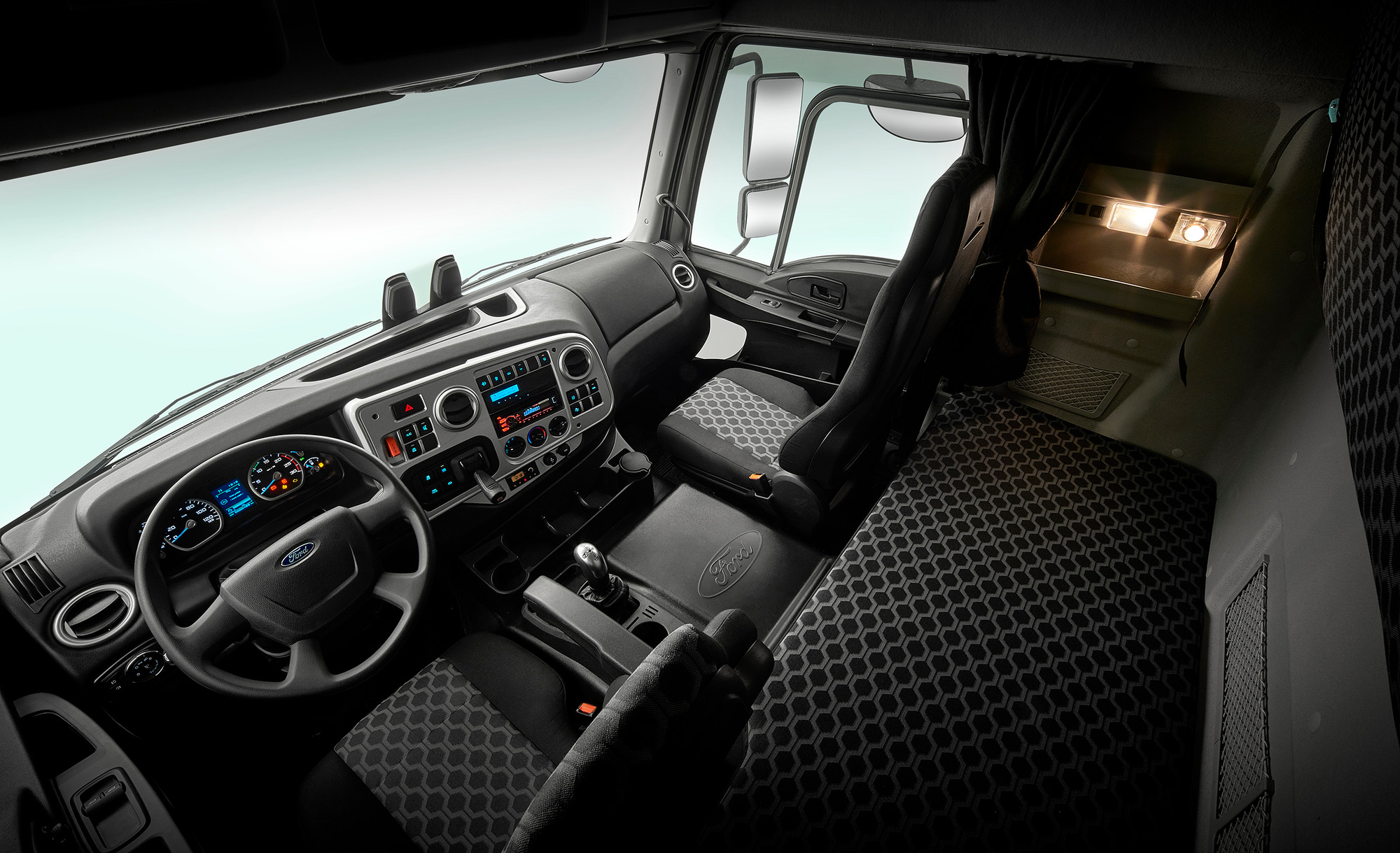 Interieur Ford Otosan TIR transNews