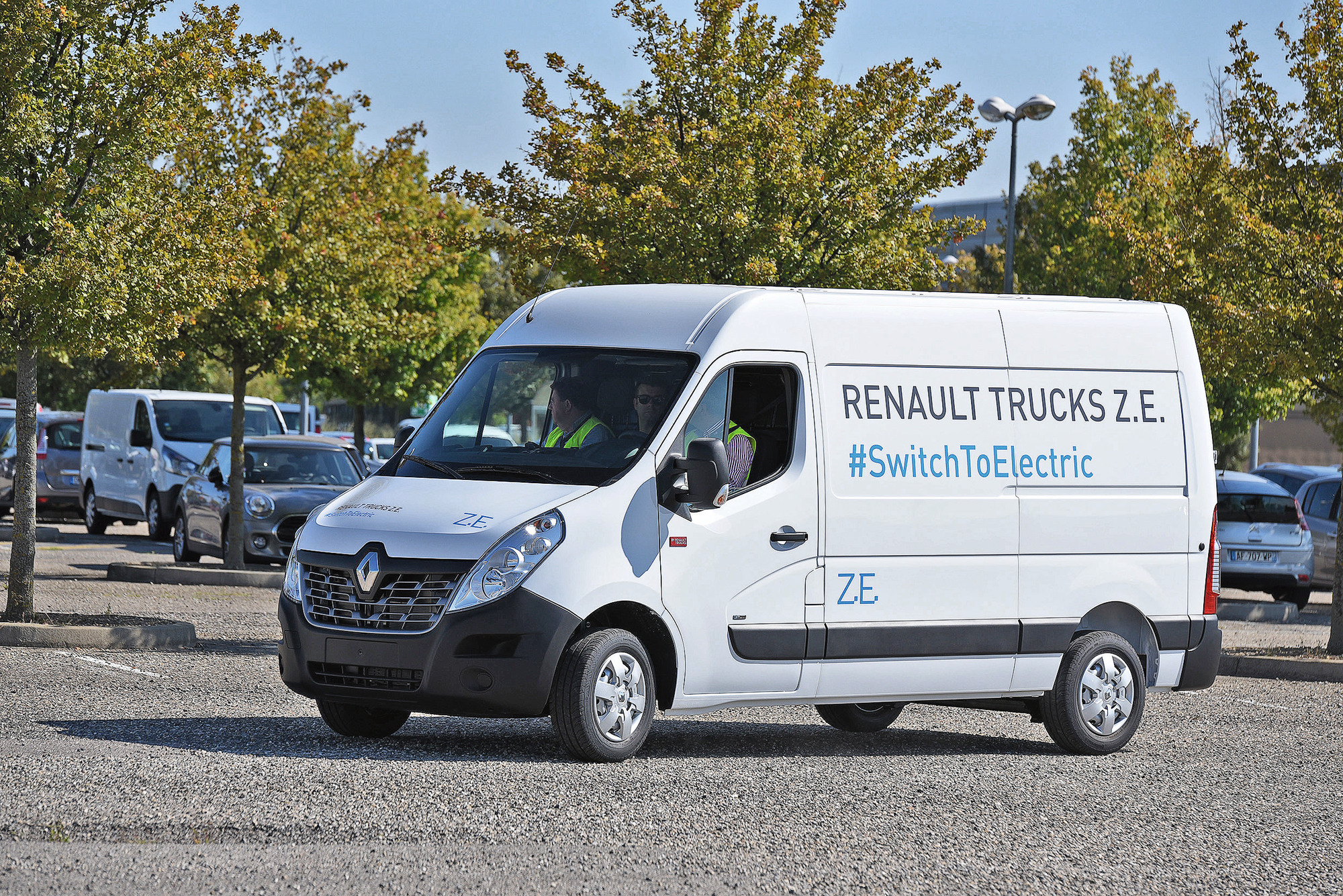 Renault Master Z.E. TIR transNews