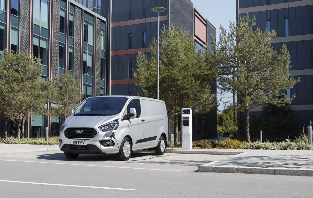 Ford Transit Custom PHEV TIR transNews