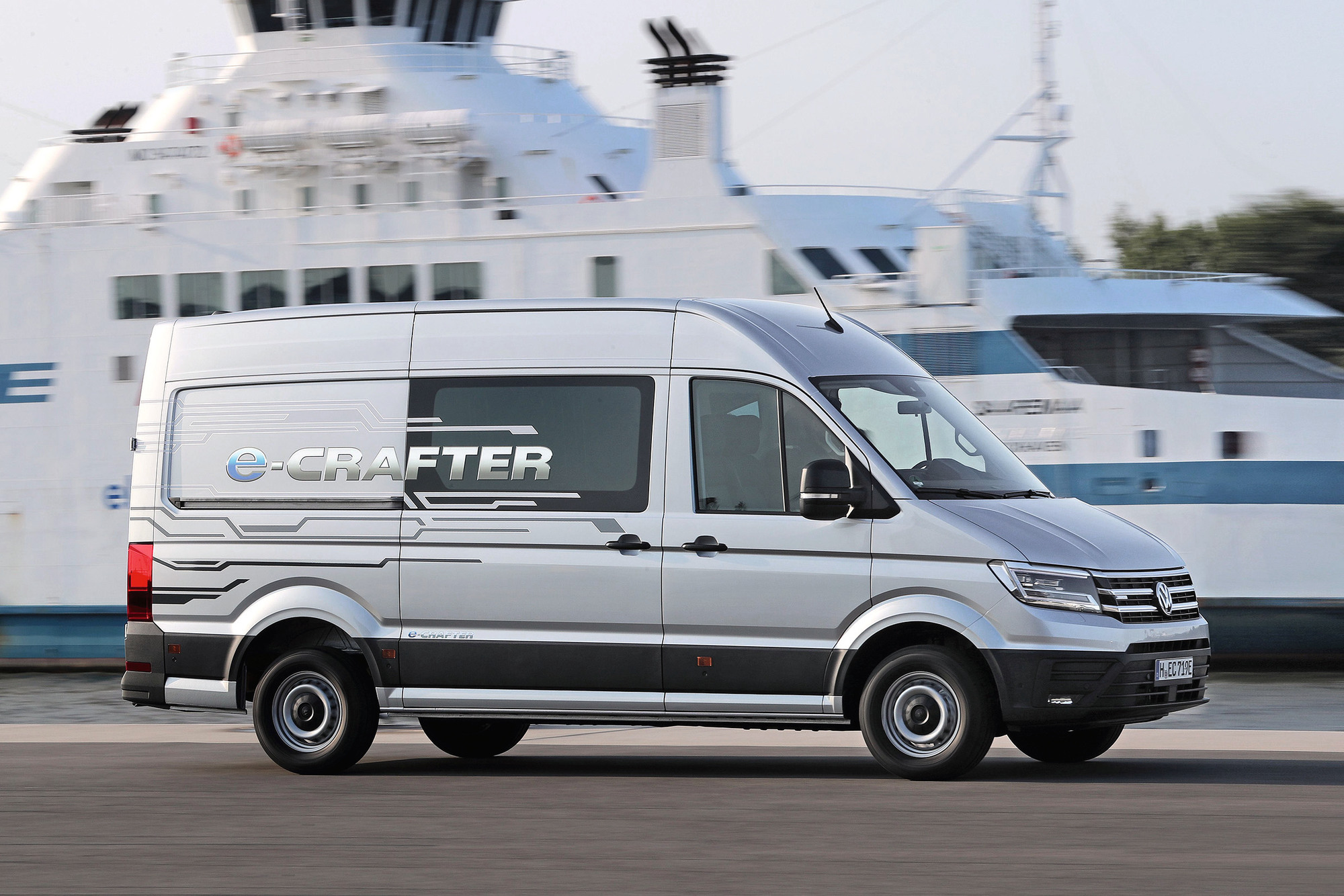 VW e-Crafter TIR transNews