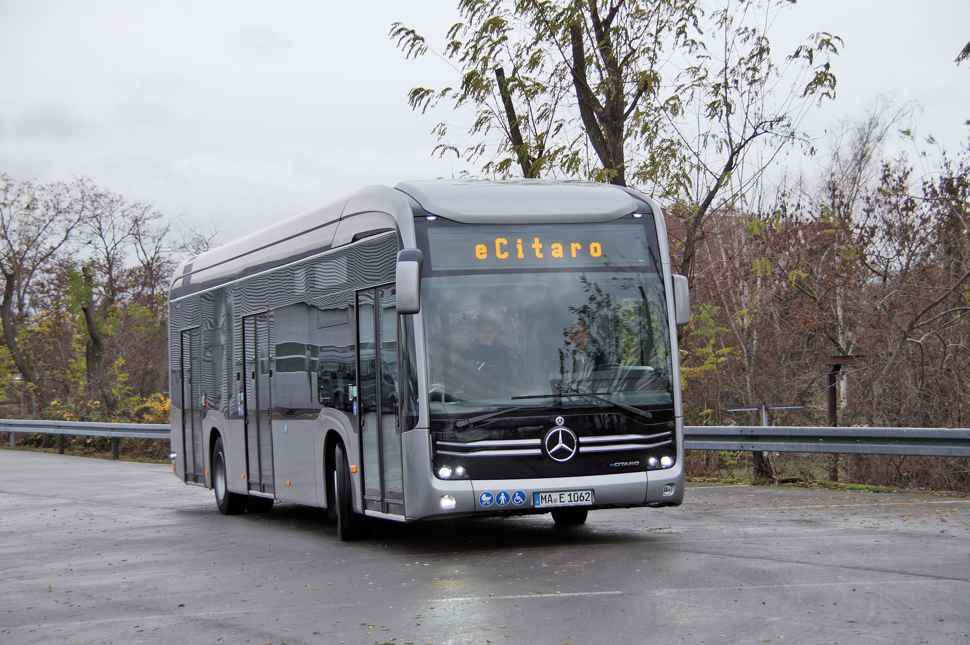 Mercedes-Benz eCitaro TIR transNews