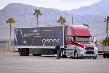 Freightliner Cascadia kein Platooning TIR transNews