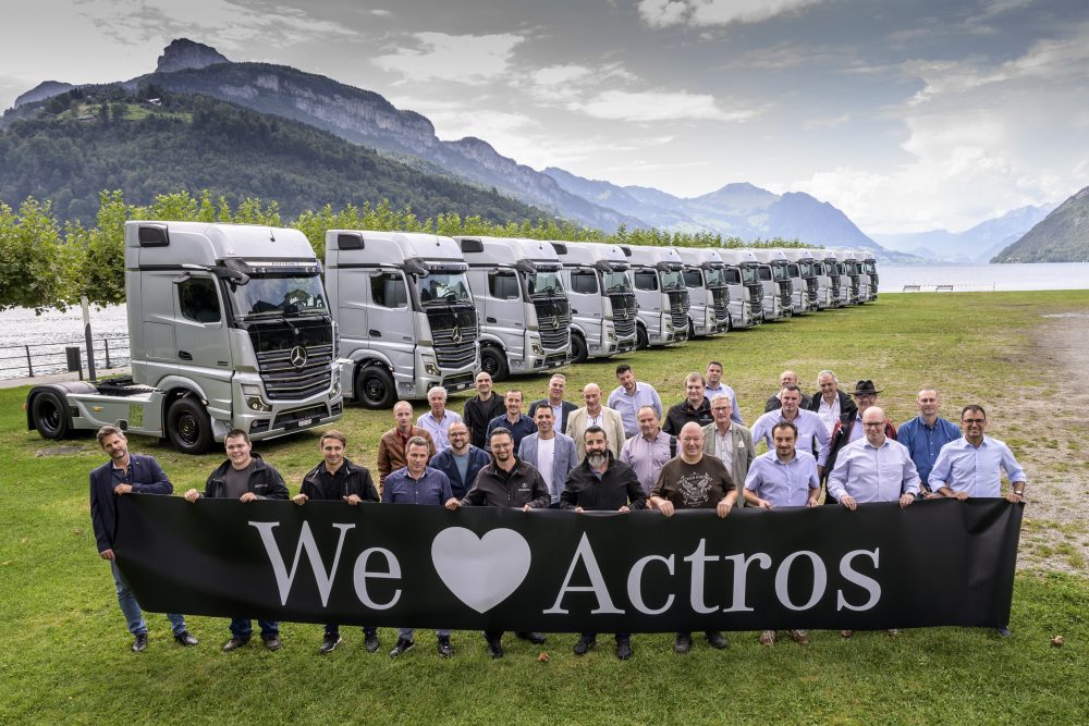 Mercedes-Benz Actros Edition 1 Übergabe Sales Partner TIR transNews