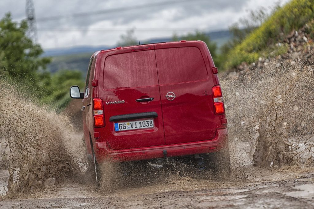 Opel Vivaro PSA TIR transNews