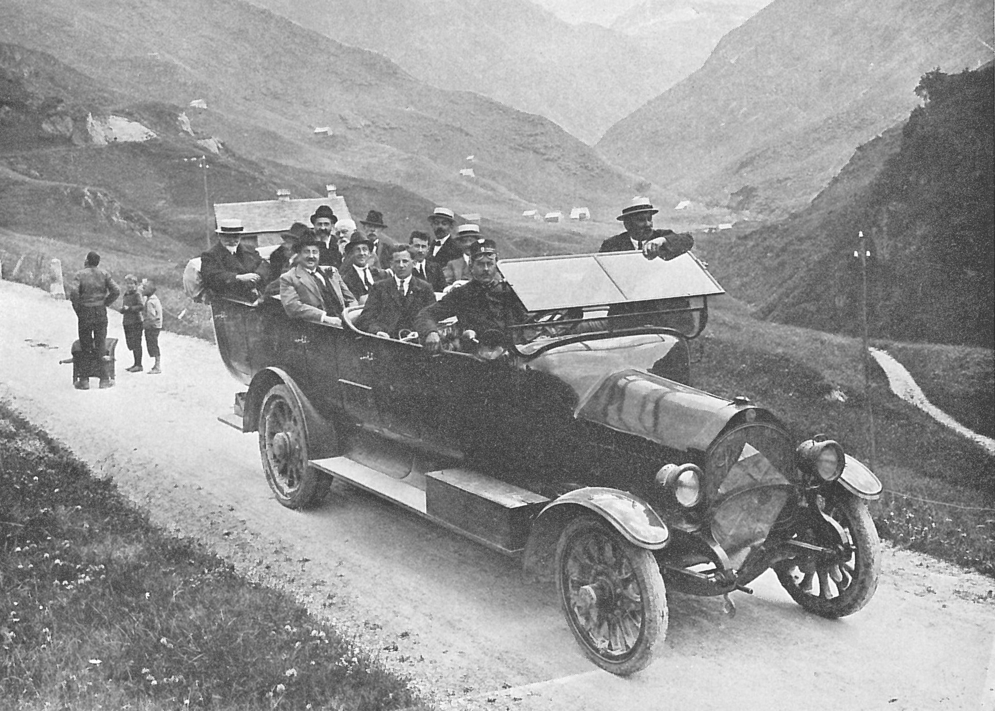 carrosserie suisse 100 Jahre TIR transNews Alpenwagen