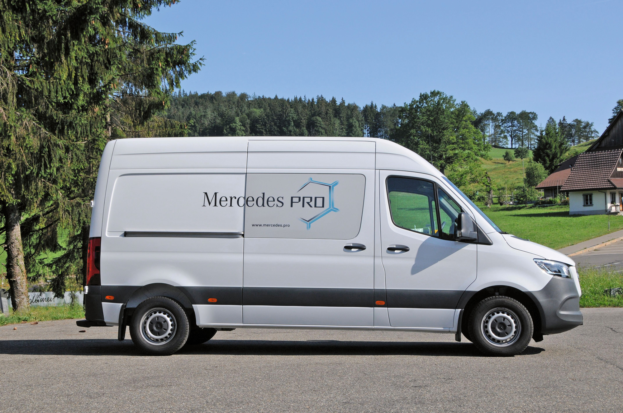 Mercedes-Benz Sprinter Frontantrieb 9-Gang-Automatik TIR transNews