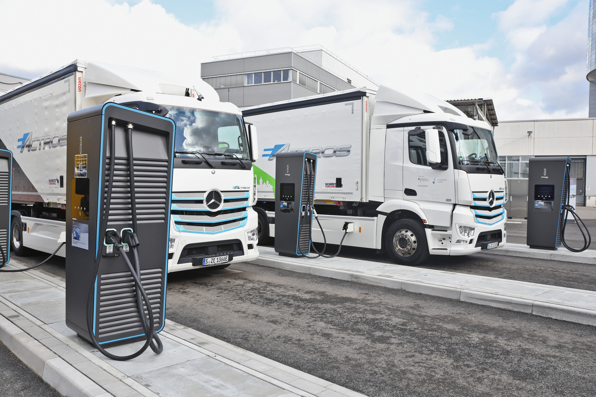 Daimler Trucks Ladeinfrastruktur TIR transNews