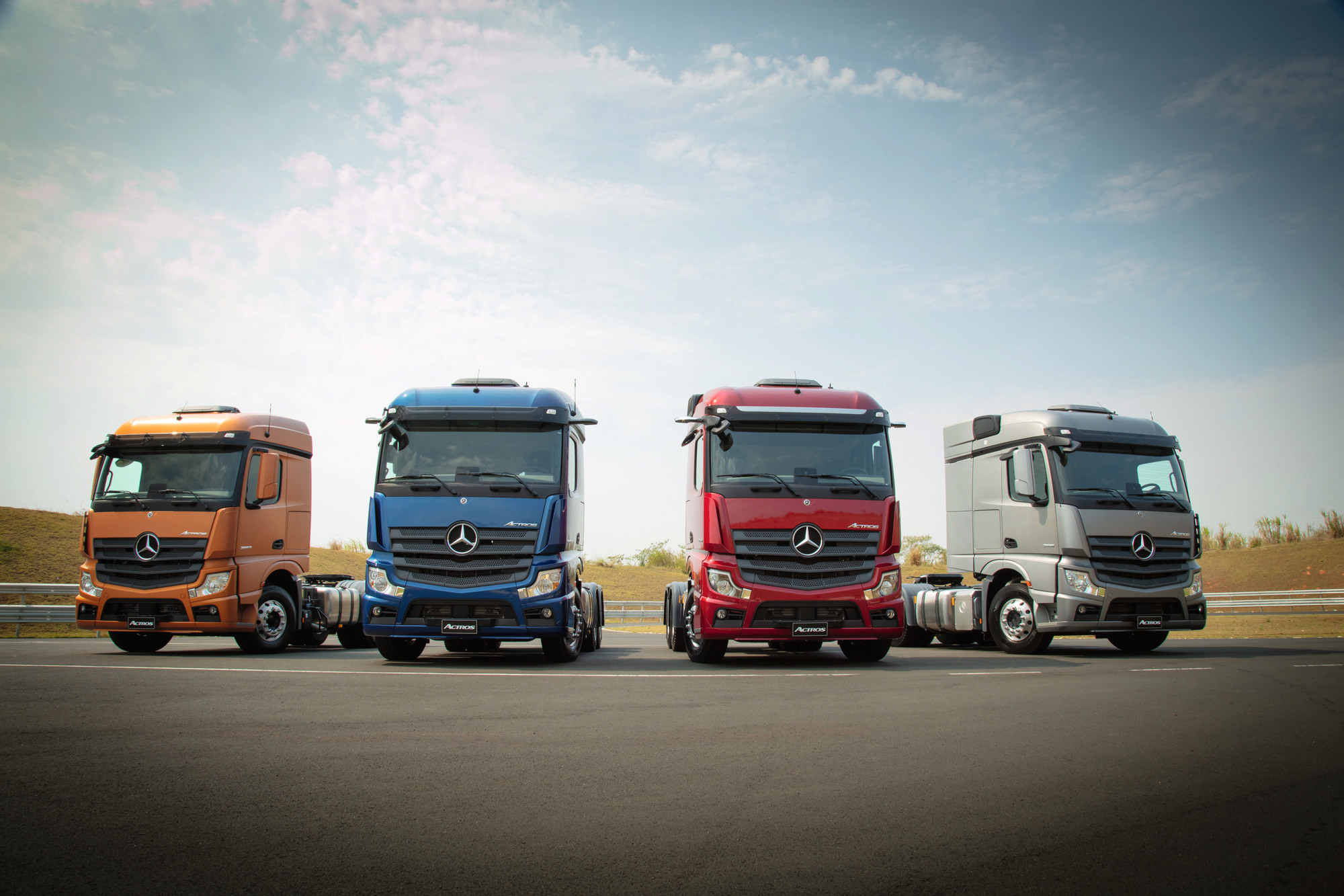 Daimler Trucks 2019 Actros TIR transNews