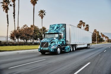 Lights Volvo Trucks USA VNR Electric TIR transNews