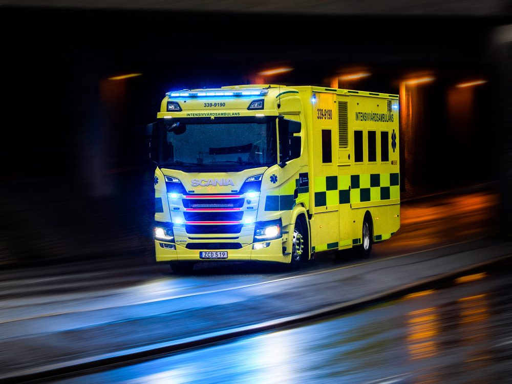 Scania Ambulanz Intensivstation auf Rädern TIR transNews