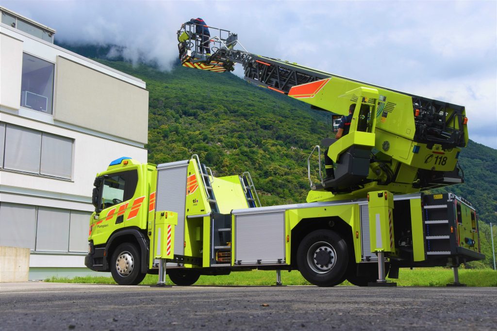 Scania Rosenbauer Autodrehleiter Tessin TIR transNews