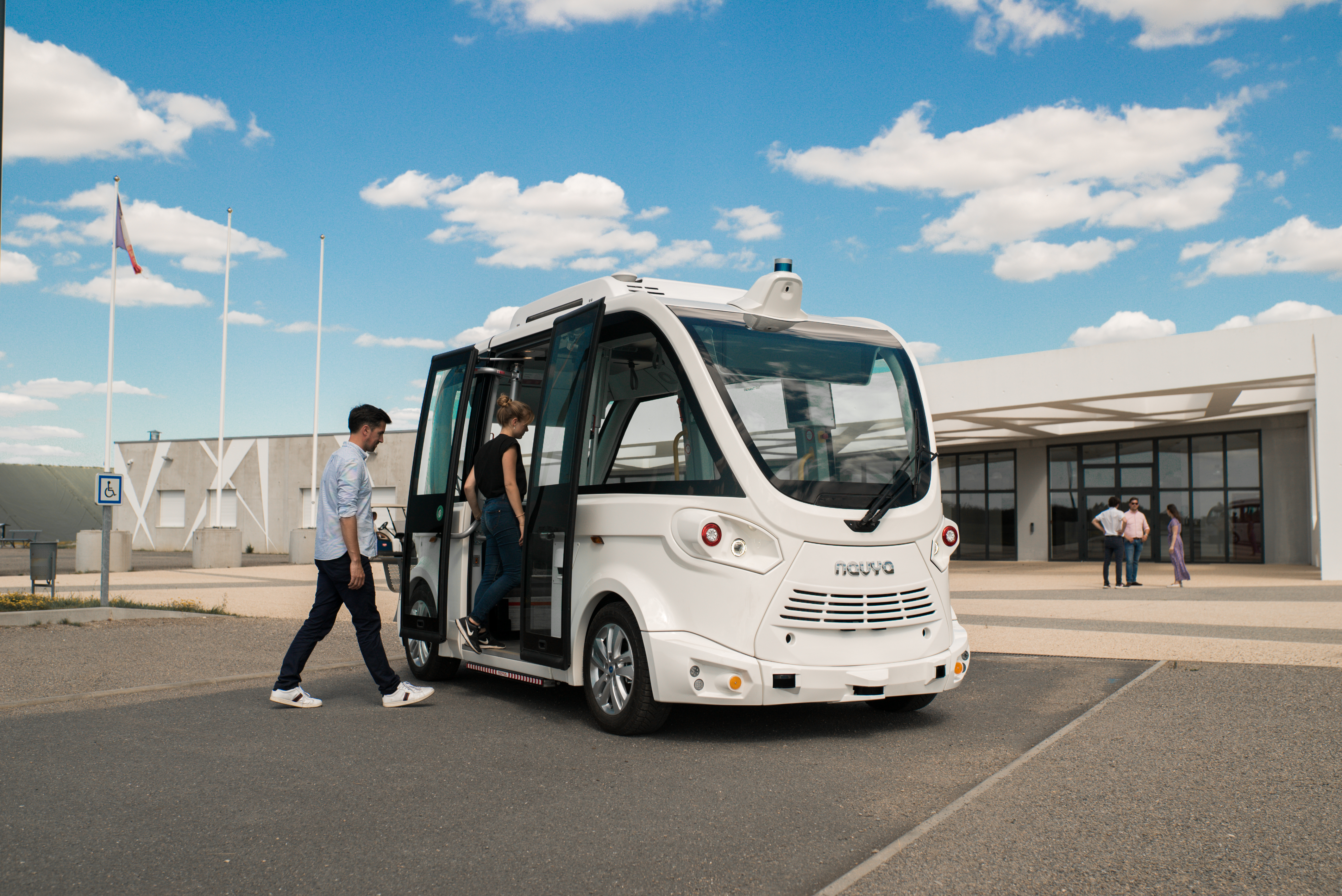 Autonomes Fahren Shuttle Navya Evo TIR transNews