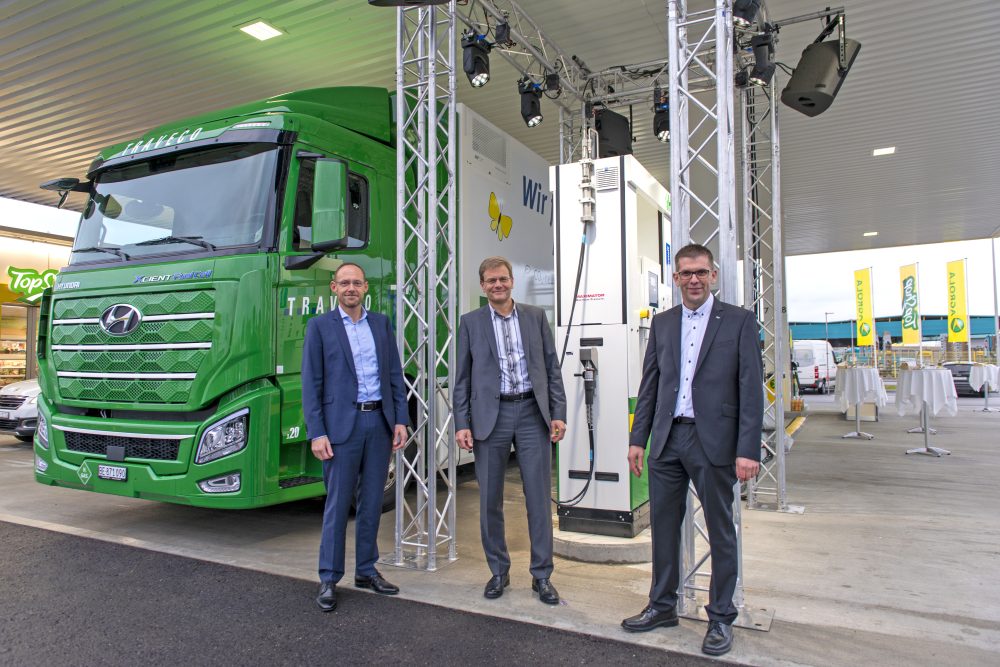 Agrola fenaco Landi H2 Tankstelle Zofingen TIR transNews