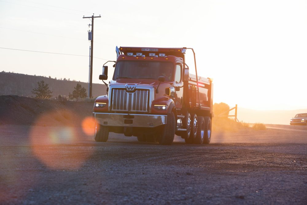 Daimler Trucks Western Star 49X TIR transNews