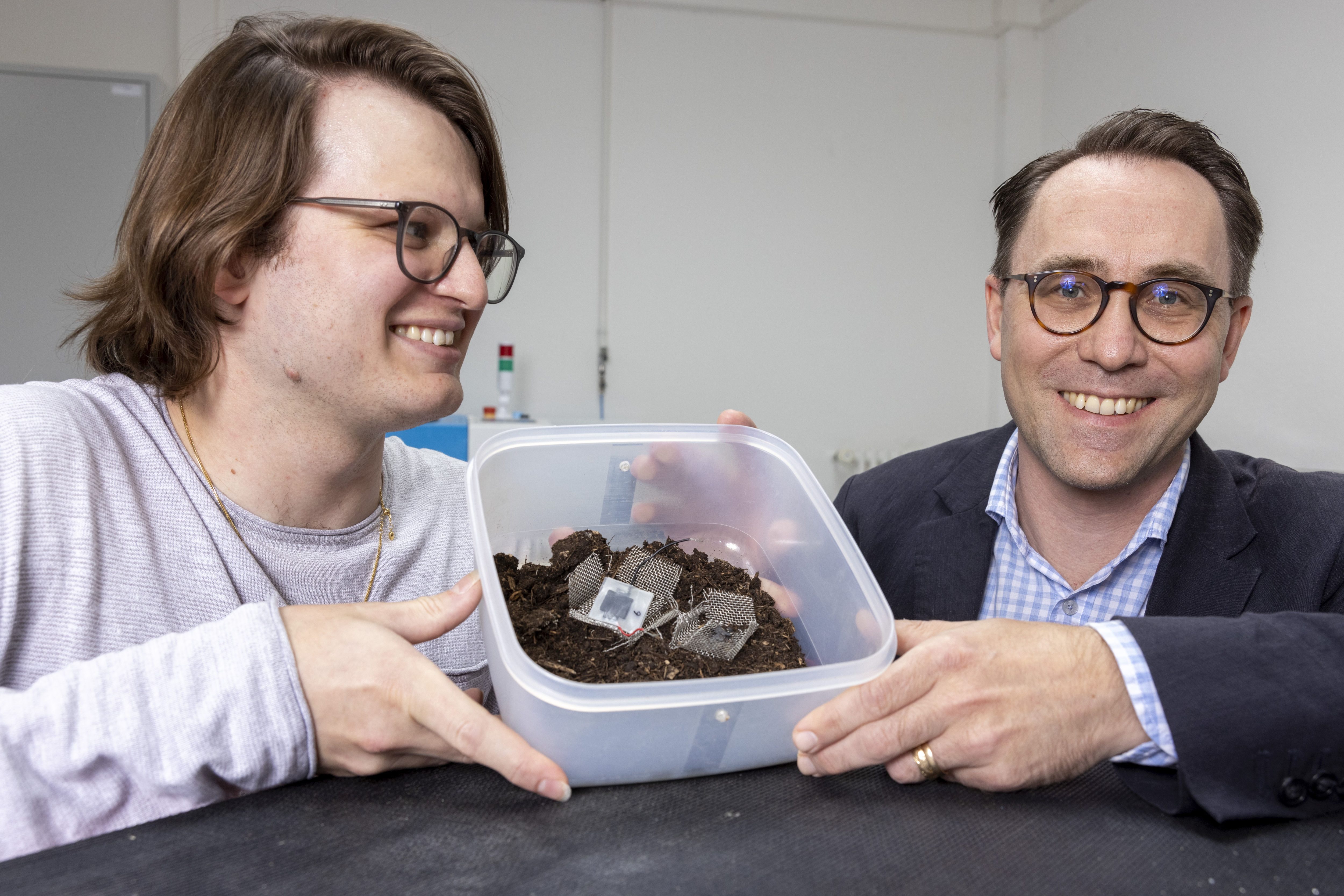 Empa Supercapacitor biologisch abbaubare Batterie TIR transNews