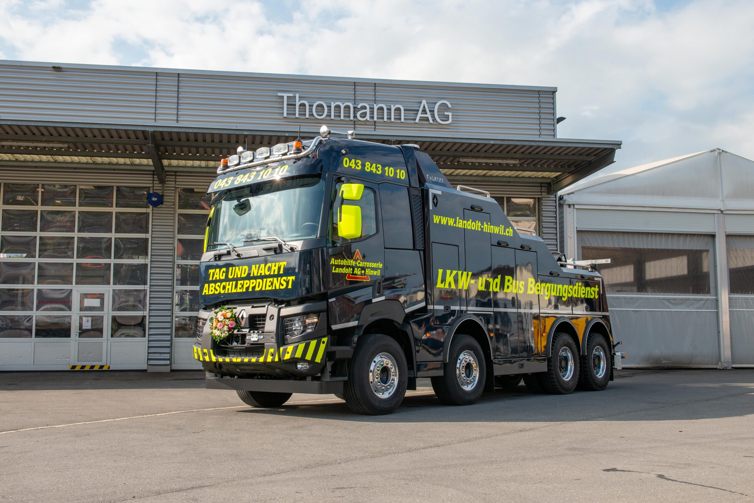 Renault Trucks K520 8x4 Carrosserie Landolt TIR transNews