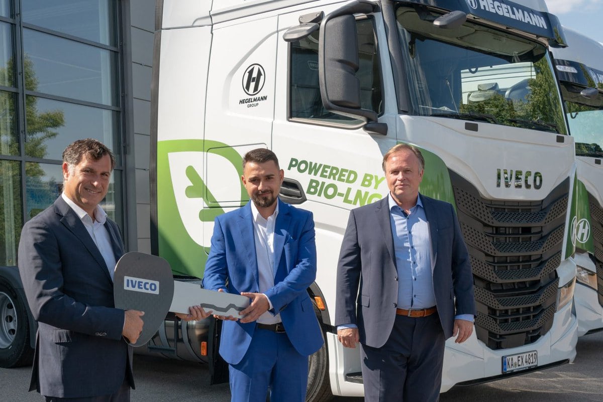 Hegelmann Group Iveco S-Way LNG CNG TIR transNews