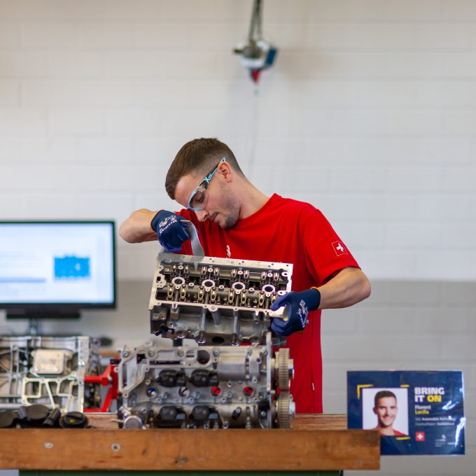 Westschweizer Automobil-Mechatroniker WorldSkills TIR transNewsFlorent Lacilla