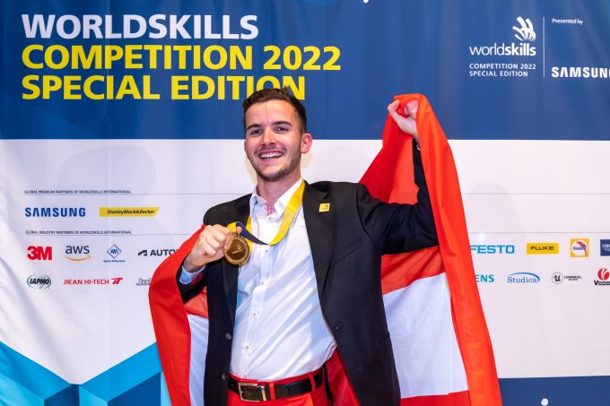 Westschweizer Automobil-Mechatroniker WorldSkills TIR transNewsFlorent Lacilla