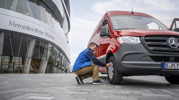 Mit nur einer Akkuladung M;ercedes-Benz eSprinter TIR transNews