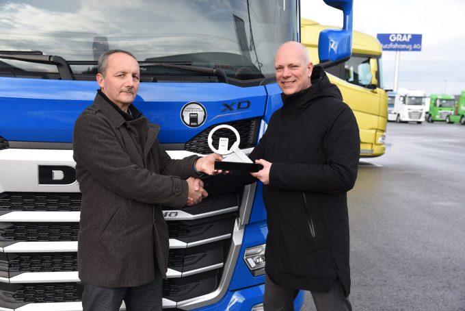 Truck of the Year an DAF Schweiz übergeben TIR transNews
