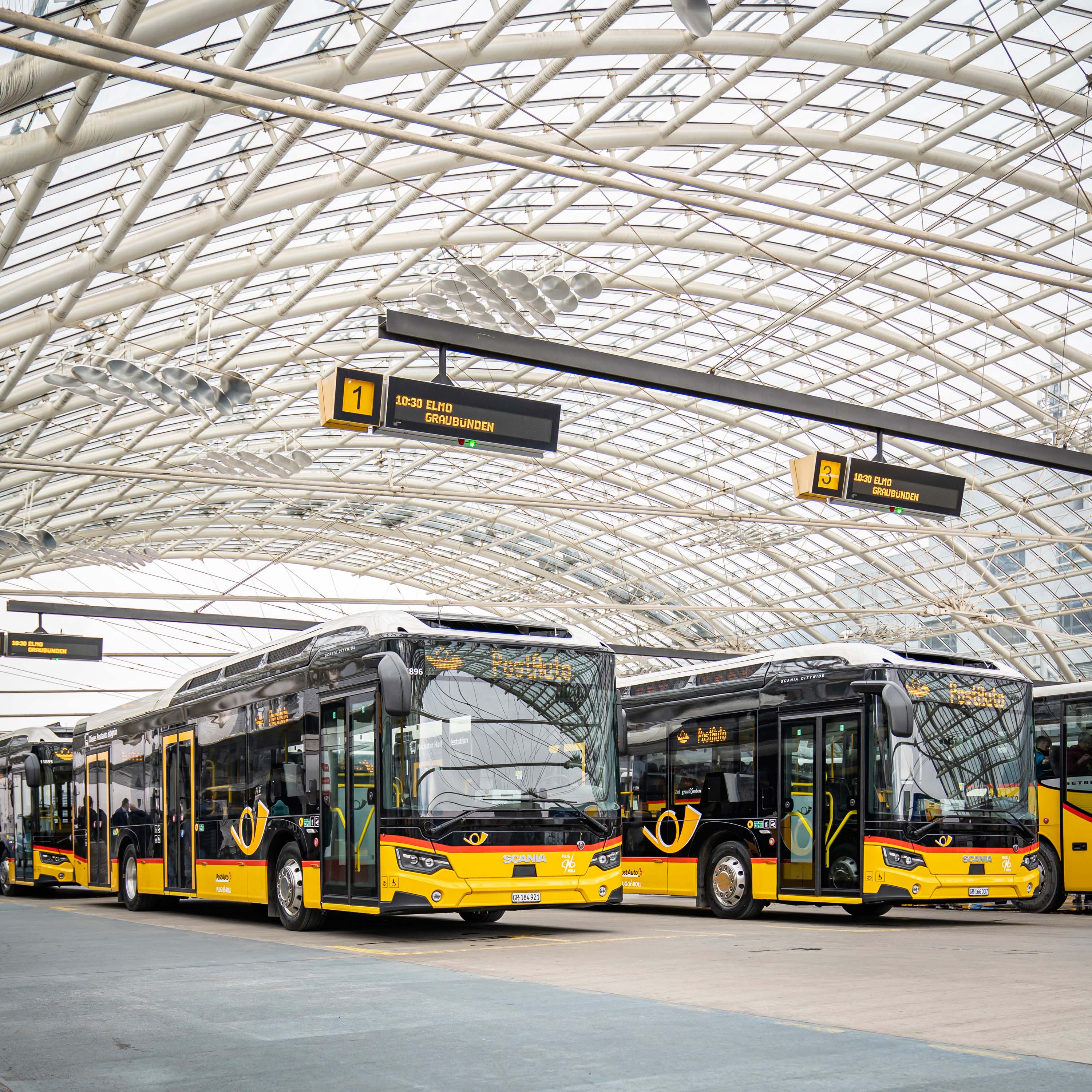 PostAuto Graubünden Scania TIR transNews