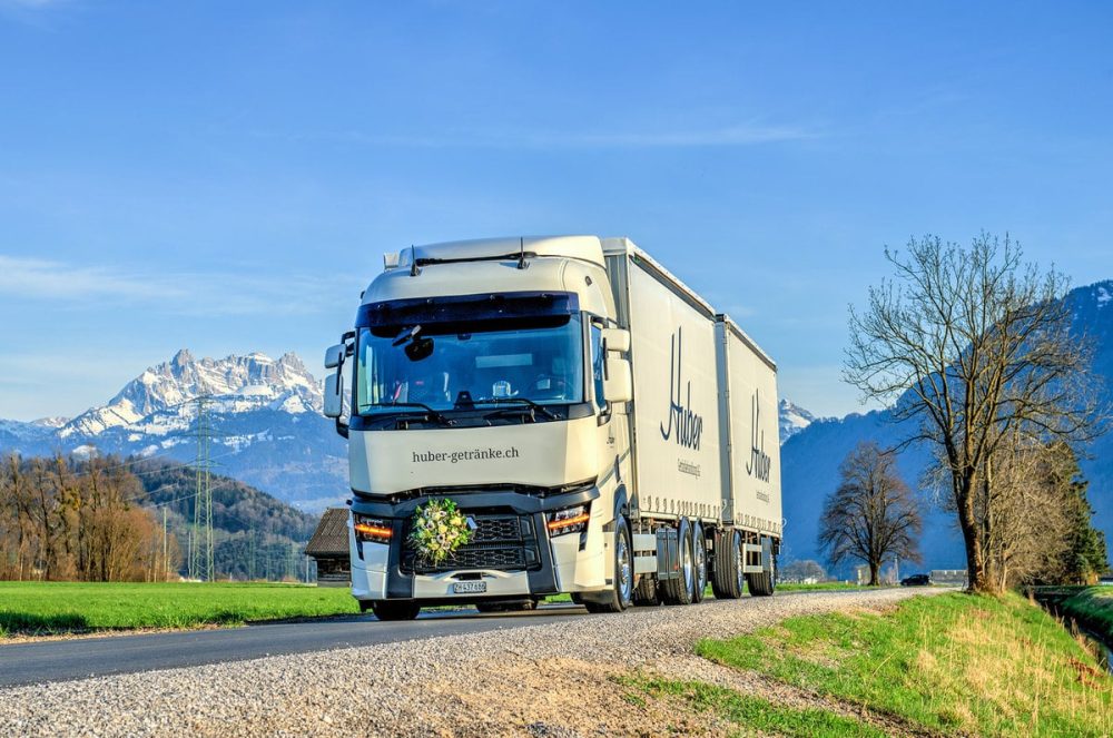 Huber Getränkehandlung AG Renault Trucks TIR transNews