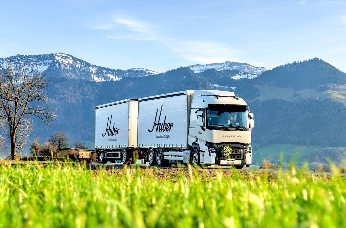 Huber Getränkehandlung AG Renault Trucks TIR transNews