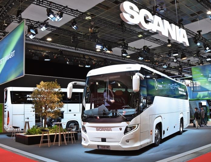 Scania hat sich aus dem eigenen Bus- aufbau zurückgezogen und zeigte u.a. zwei Irizar-Fahrzeuge mit alternativen Antriebslösungen.