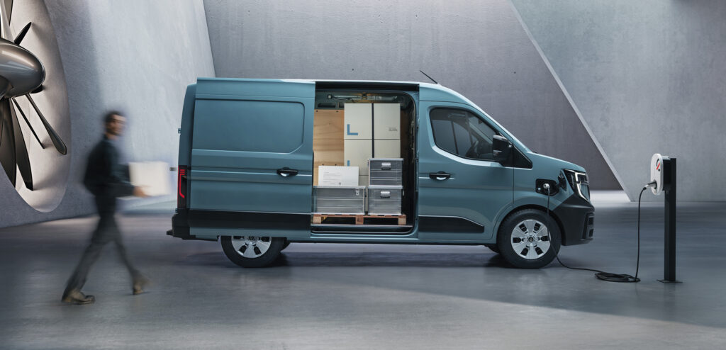 Neuer Renault Master TIR transNews