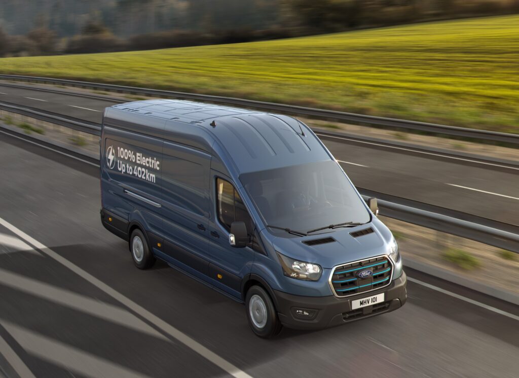 Schneller laden und weiter fahren Ford Pro E-Transit Extended Range TIR transNews