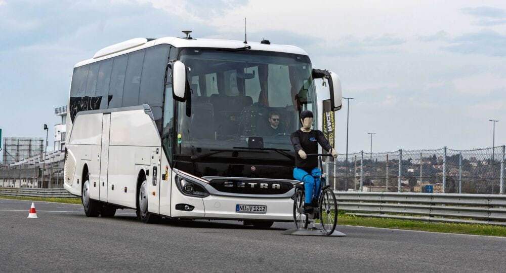 ADAS Daimler Buses Assistenzsysteme TIR transNews