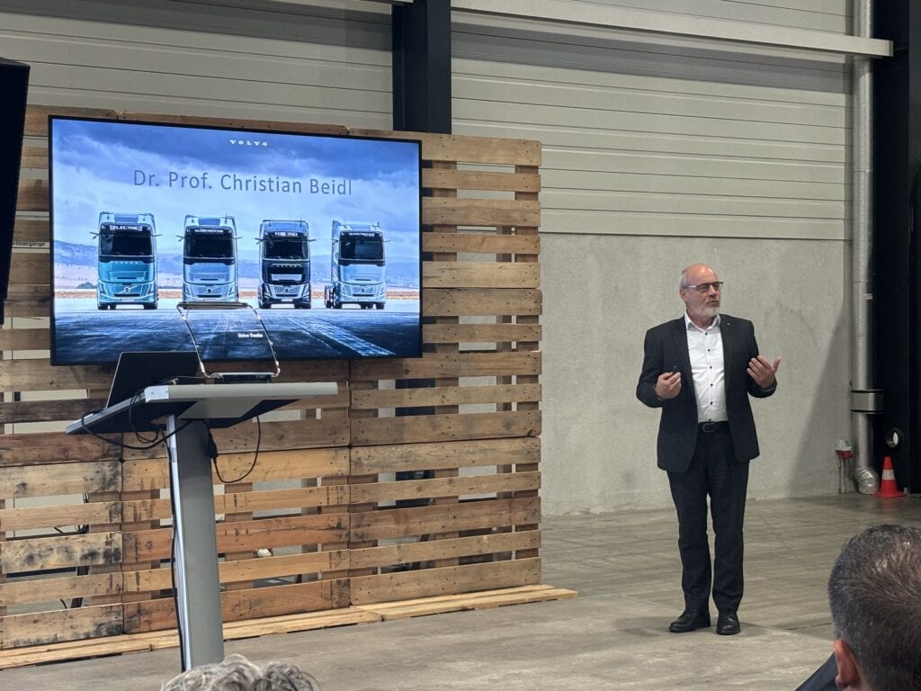 Volvo Trucks eMobility Forum Christian Beidl TIR transNews