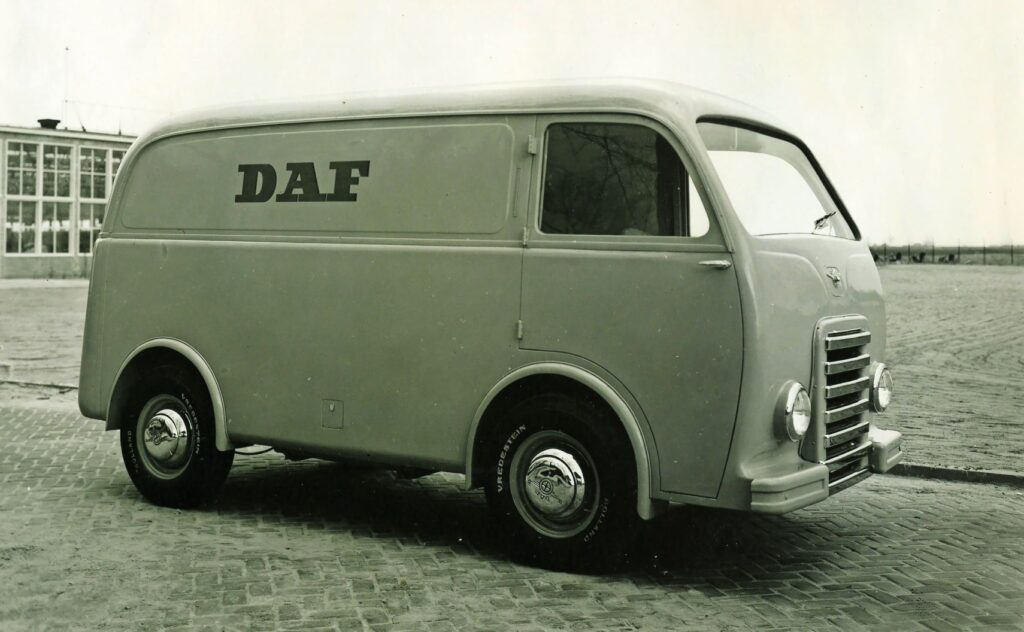 Der Ausbau des DAF-Angebots verlief ziemlich rasant, wie mit dem ersten Lieferwagen A10 schon im Jahr 1950.