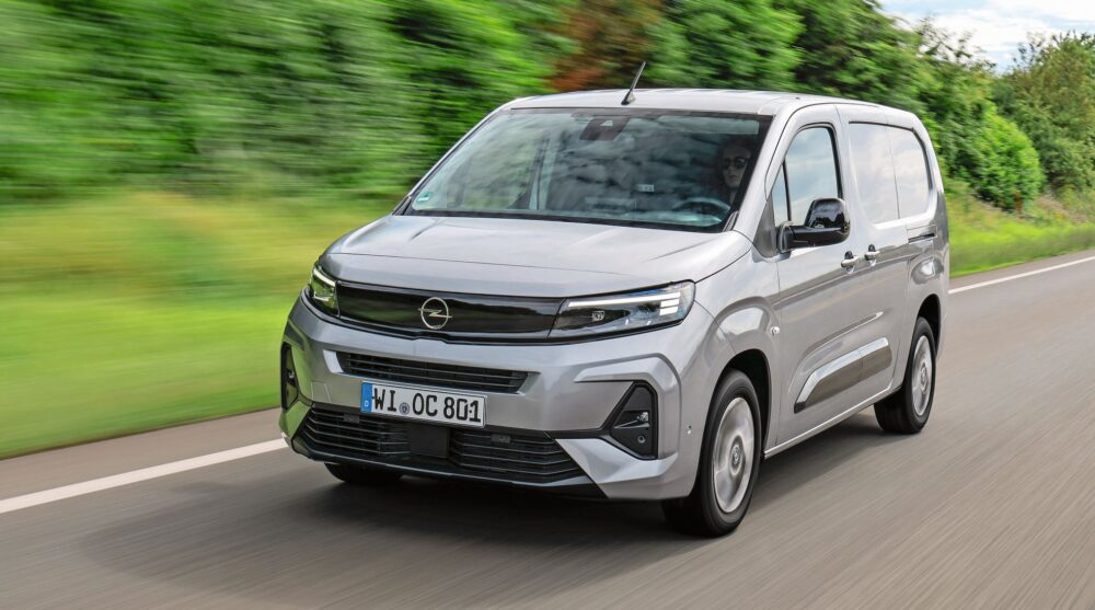 Der vor einem Jahr überarbeitete Opel Combo kann in der Dieselversion nun auch mit intelligentem Allradsystem geordert werden. Nachrüstpartner Dangel setzt dazu eine elektrische Hinterachse ein.