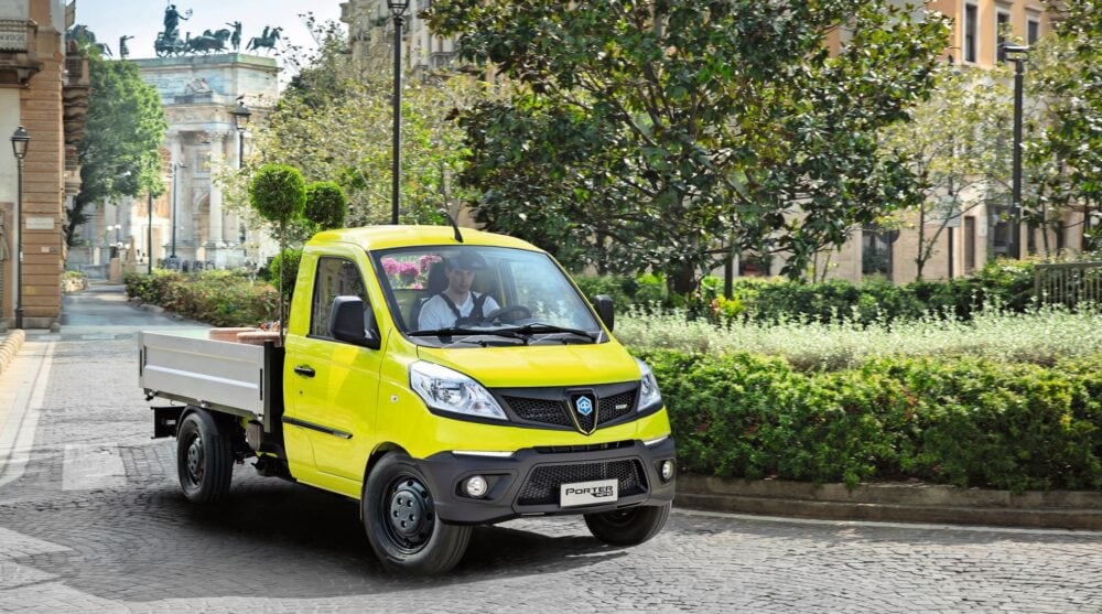 Der wendige Piaggio Porter wird jetzt auch mit Elektroantrieb als Modell NPE angeboten.